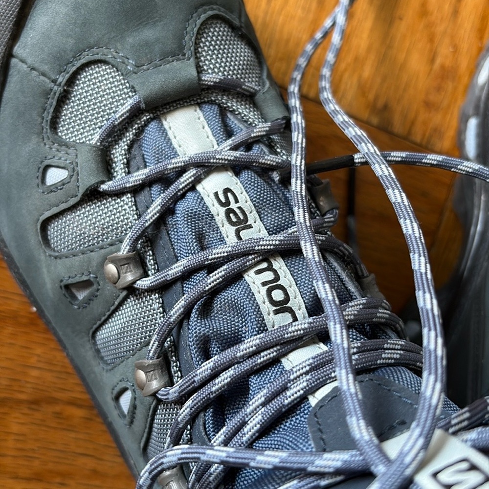 Salomon Gray Athletic Shoes with Rugged Design and Waterproof Material
